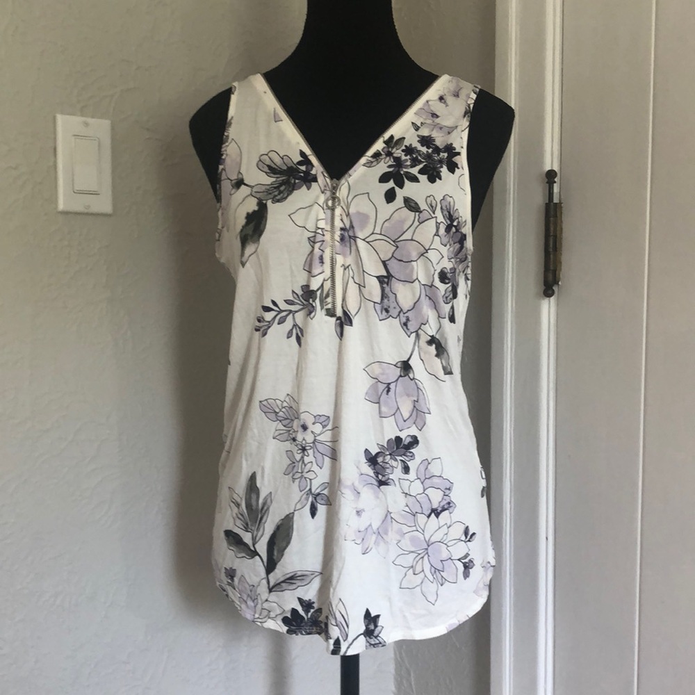 Ladies NWT Dynamite White & Purple Zip Tank - Size Small